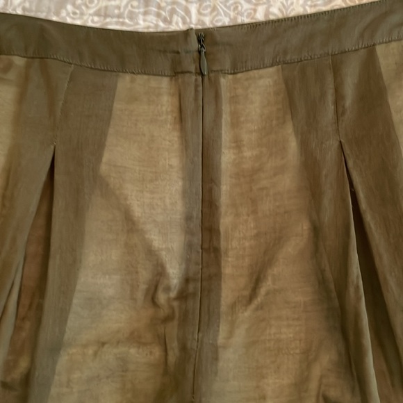 Fully lined olive green skirt, size 10 - Picture 3 of 7